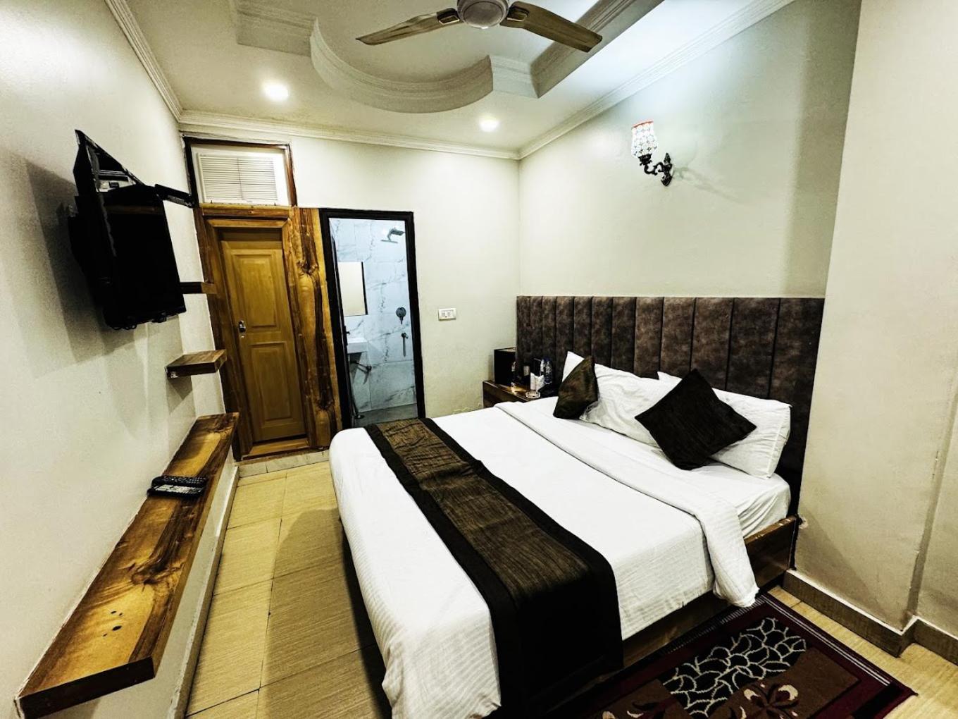 Hotel Jai Balaji, Paharganj, New Delhi Railway Station Exterior foto