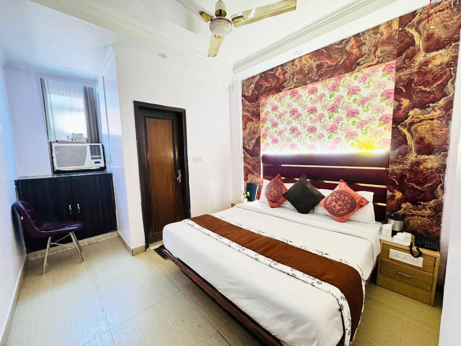 Hotel Jai Balaji, Paharganj, New Delhi Railway Station Exterior foto