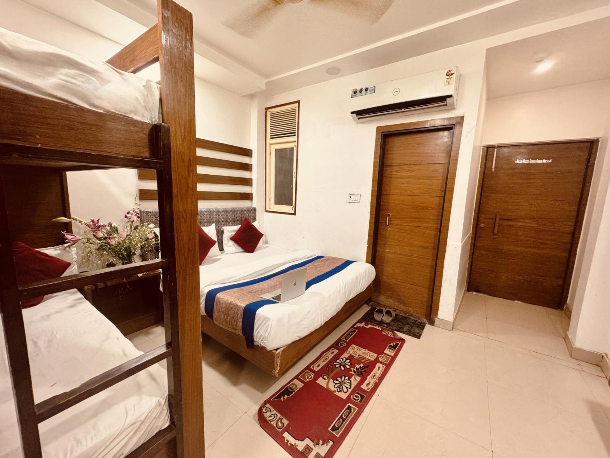Hotel Jai Balaji, Paharganj, New Delhi Railway Station Exterior foto