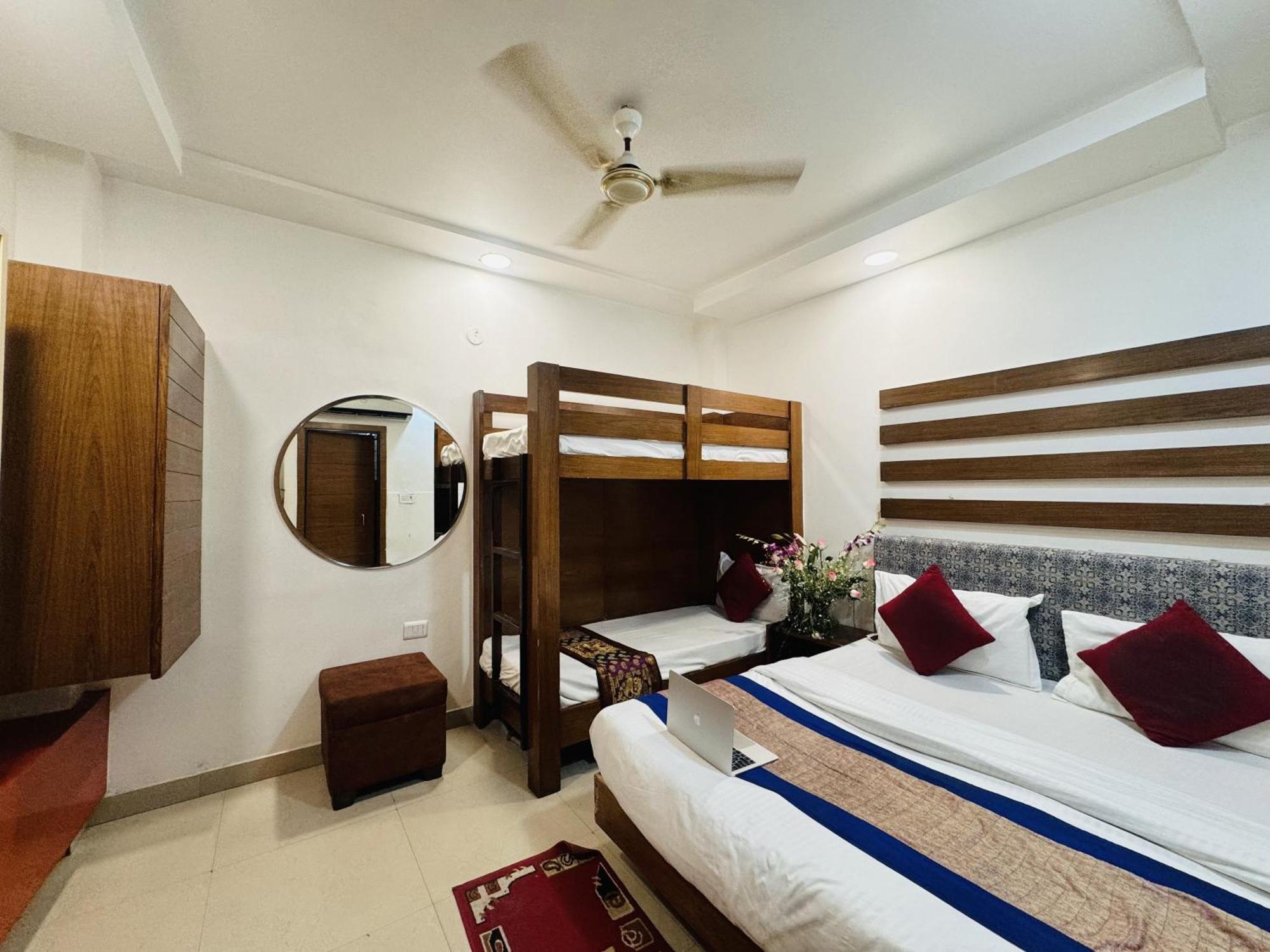 Hotel Jai Balaji, Paharganj, New Delhi Railway Station Exterior foto
